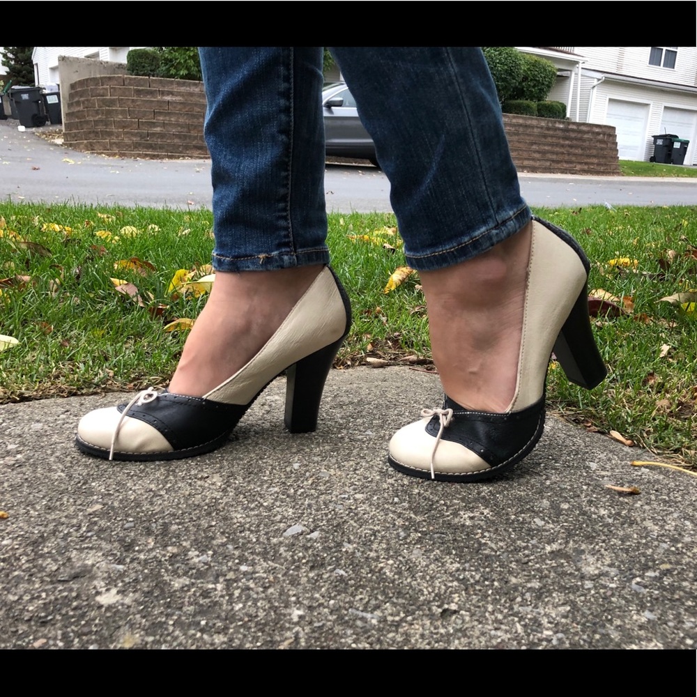 BC Footwear Bees Knees Saddle Shoe Pumps